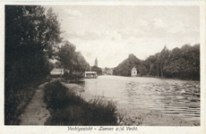 604174 Gezicht over de Vecht met op de achtergrond de toren van de N.H. Ludgeruskerk te Loenen (gemeente Loenen aan de ...